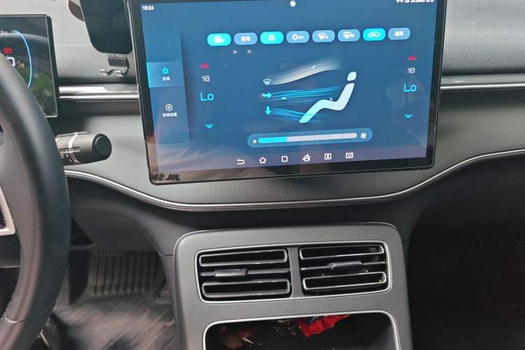 Used BYD Qin PLUS 2024 HONOR Edition DM-i 55KM Leading Model Audio And AC Panel