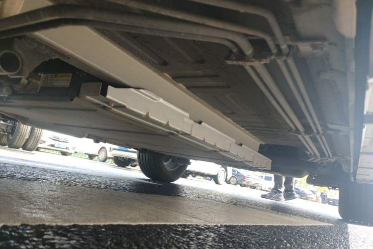 Used BYD Qin PLUS 2024 HONOR Edition DM-i 55KM Leading Model Chassis Front Left