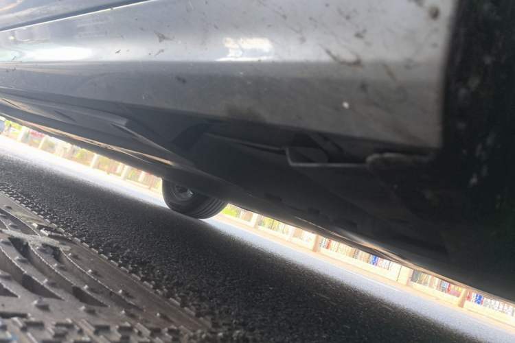Used BYD Qin PLUS 2024 Honor Edition EV 420KM Leading Model Chassis Front Right