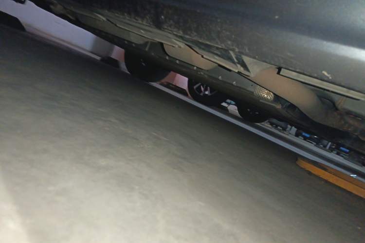 Used BYD Qin PLUS 2024 HONOR Edition DM-i 55KM Leading Model Chassis Front Right