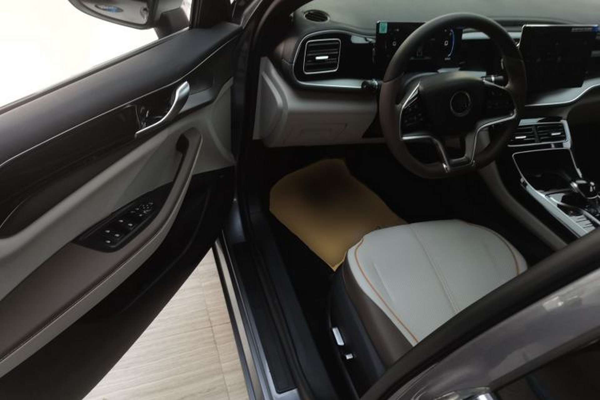 Used BYD Qin PLUS 2024 Honor Edition EV 510KM Beyond Model Driver Seat