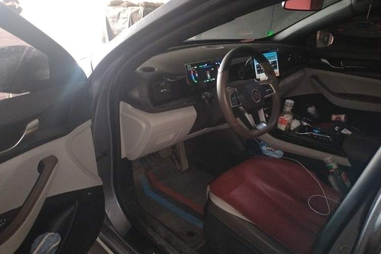 Used BYD Qin PLUS 2024 HONOR Edition DM-i 55KM Leading Model Driver Seat