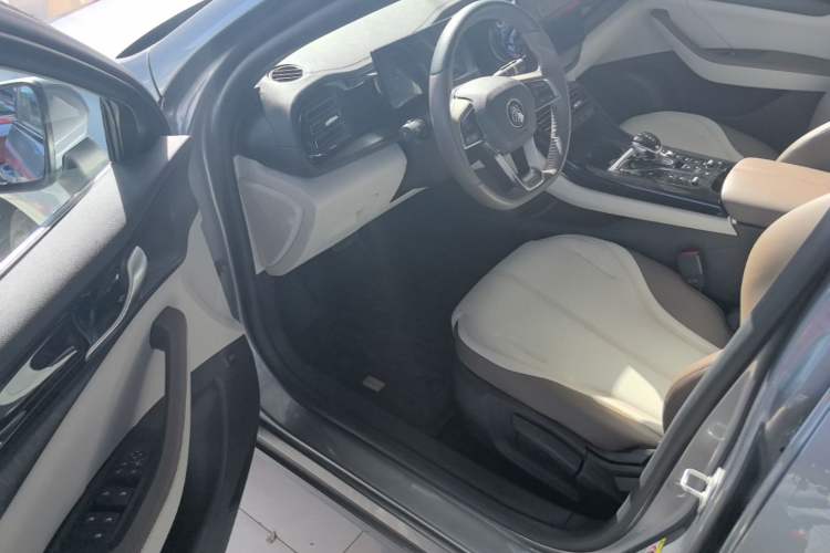 Used BYD Qin PLUS 2024 HONOR Edition DM-i 55KM Leading Model Driver Seat