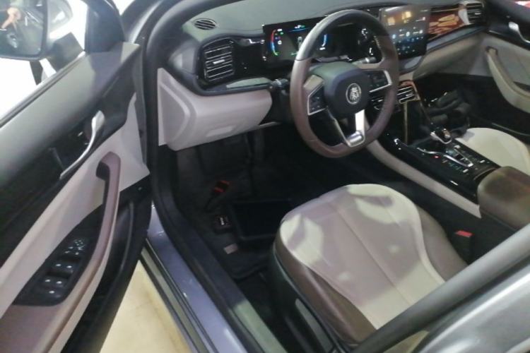 Used BYD Qin PLUS 2024 HONOR Edition DM-i 55KM Leading Model Driver Seat