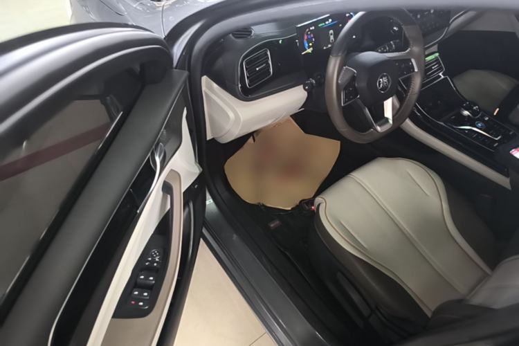 Used BYD Qin PLUS 2024 HONOR Edition DM-i 120KM Leading Model Driver Seat