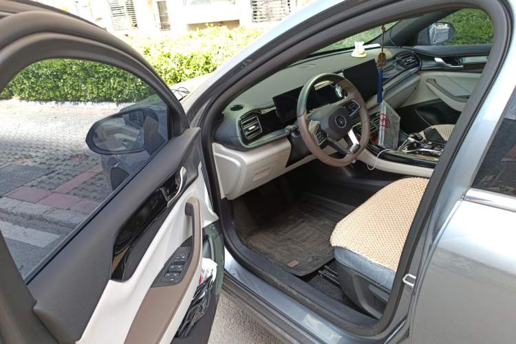 Used BYD Qin PLUS 2024 HONOR Edition DM-i 55KM Leading Model Driver Seat