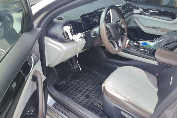 Used BYD Qin PLUS 2024 Honor Edition EV 510KM Leading Model Driver Seat