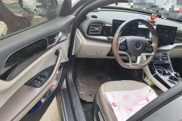 Used BYD Qin PLUS 2024 Honor Edition EV 510KM Leading Model Driver Seat