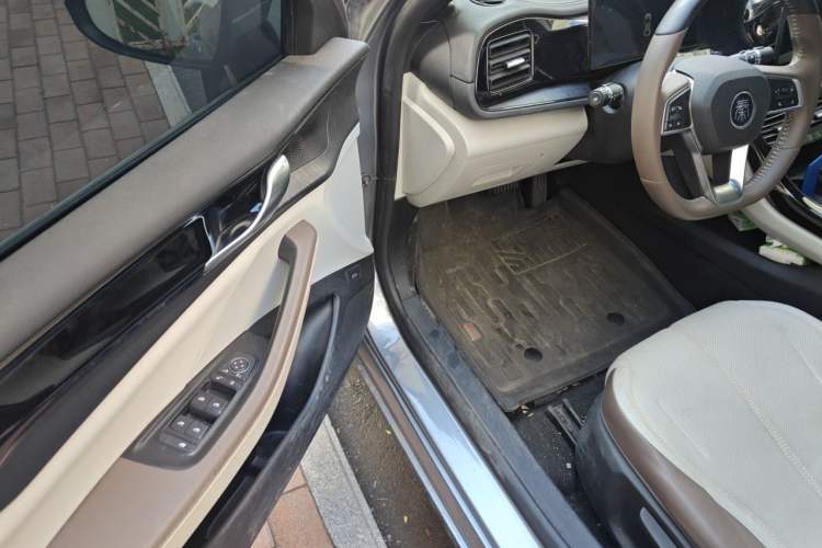 Used BYD Qin PLUS 2024 HONOR Edition DM-i 55KM Beyond Model Driver Seat