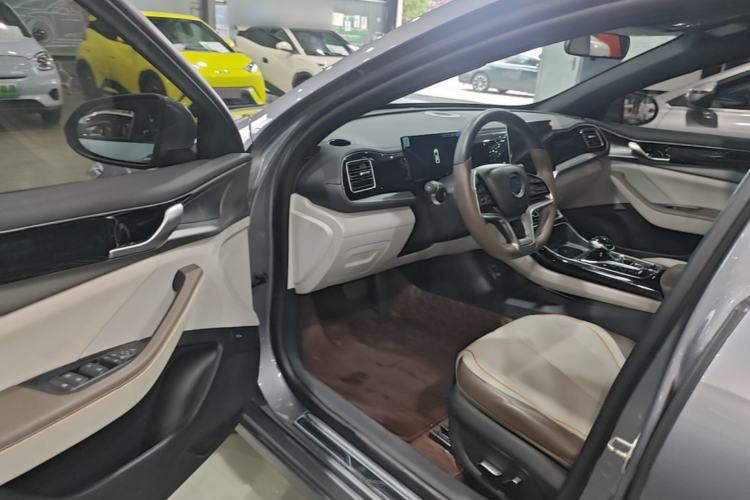 Used BYD Qin PLUS 2024 Honor Edition EV 510KM Beyond Model Driver Seat