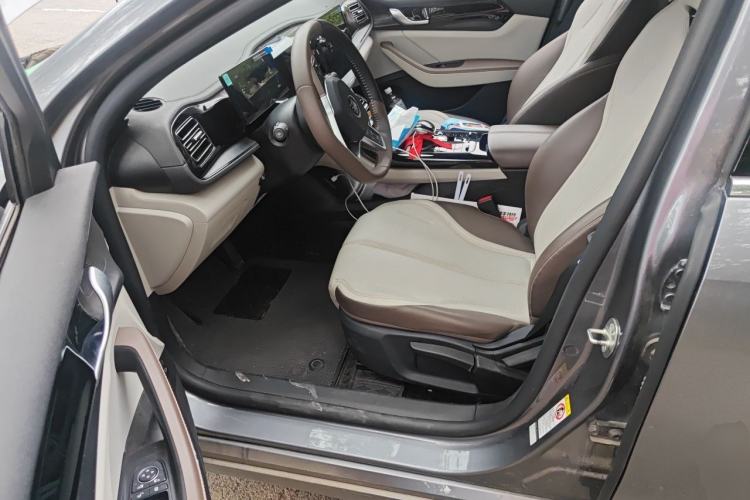 Used BYD Qin PLUS 2024 HONOR Edition DM-i 55KM Leading Model Driver Seat