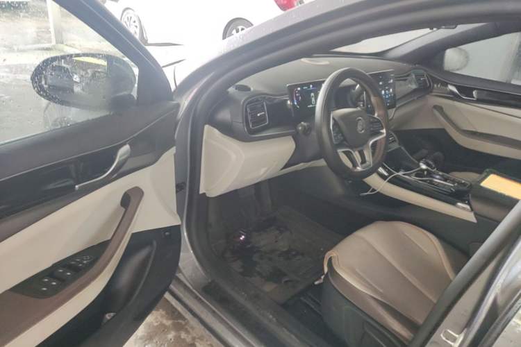 Used BYD Qin PLUS 2024 Honor Edition EV 510KM Leading Model Driver Seat