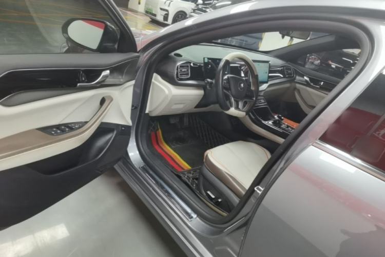 Used BYD Qin PLUS 2024 Honor Edition EV 510KM Beyond Model Driver Seat