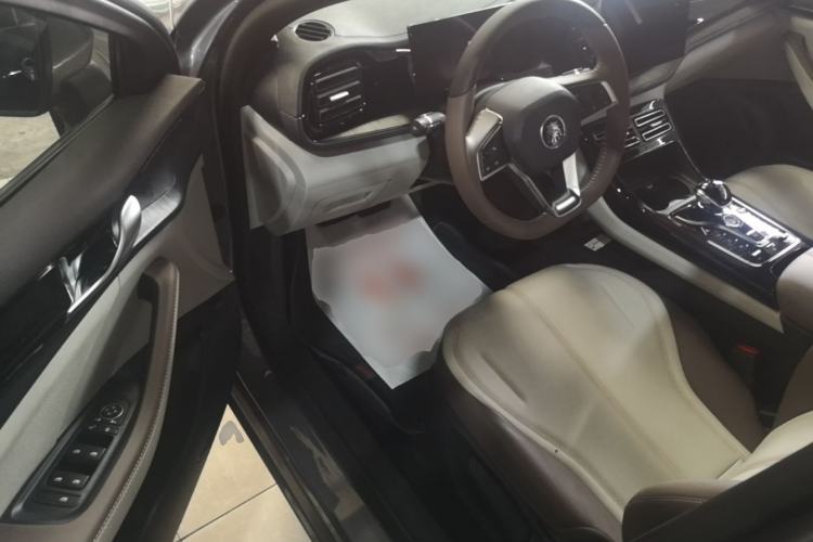 Used BYD Qin PLUS 2024 HONOR Edition DM-i 55KM Leading Model Driver Seat