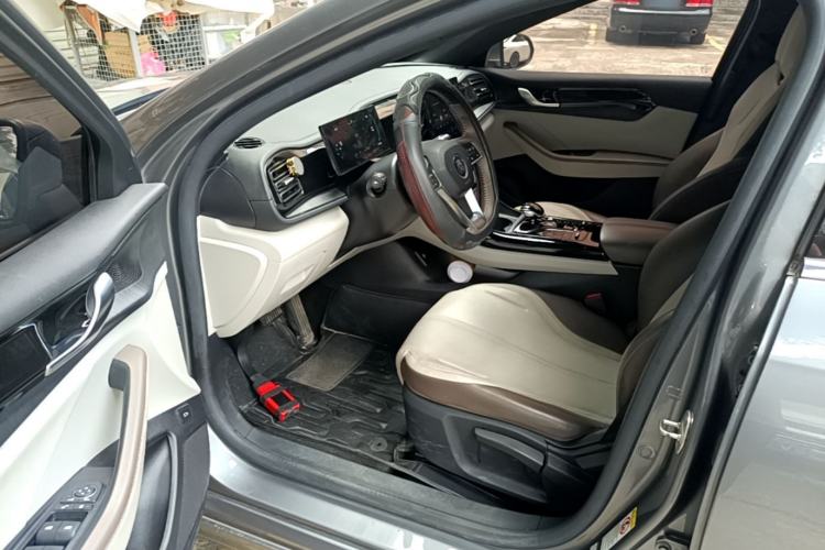 Used BYD Qin PLUS 2024 HONOR Edition DM-i 55KM Leading Model Driver Seat