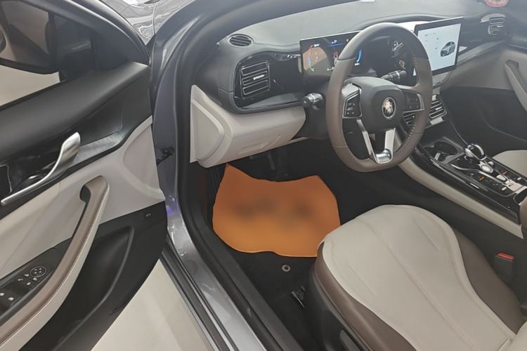 Used BYD Qin PLUS 2024 HONOR Edition DM-i 55KM Leading Model Driver Seat