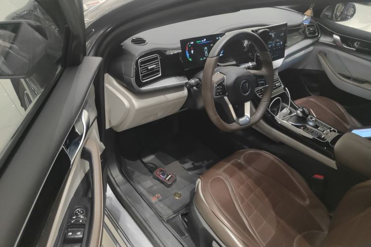 Used BYD Qin PLUS 2024 HONOR Edition DM-i 120KM Leading Model Driver Seat