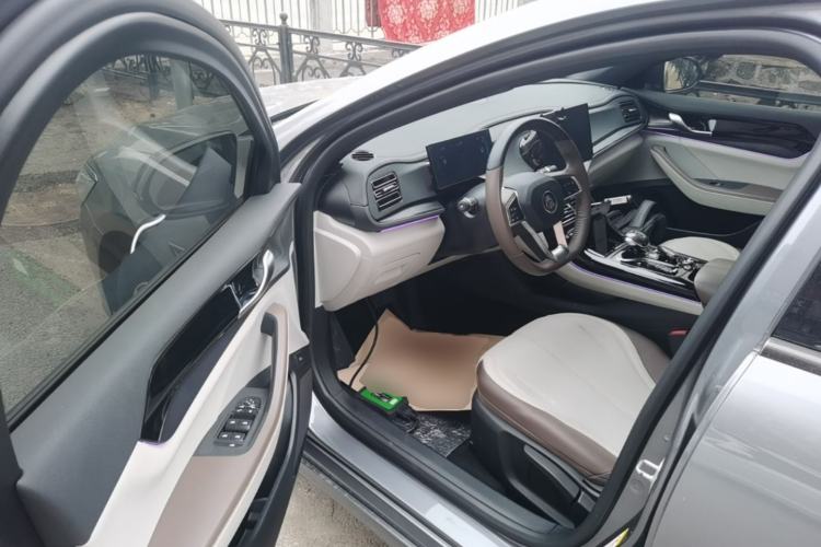 Used BYD Qin PLUS 2024 HONOR Edition DM-i 55KM Leading Model Driver Seat