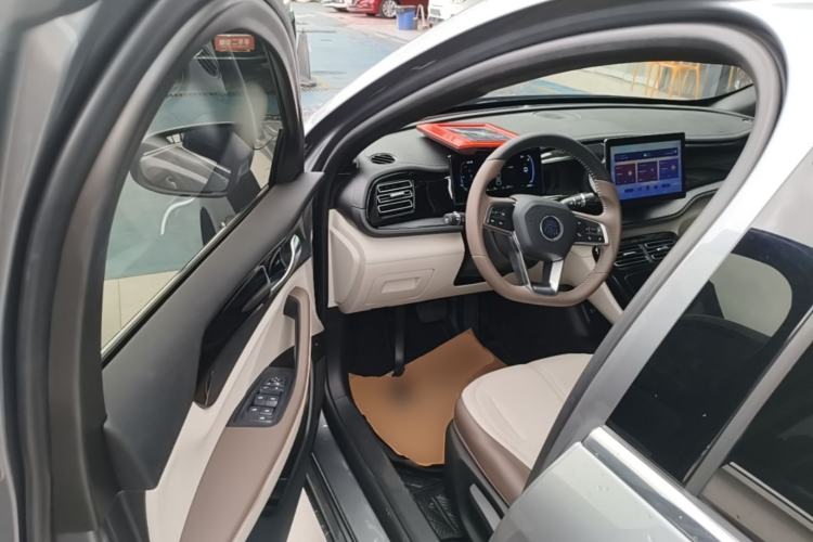 Used BYD Qin PLUS 2024 HONOR Edition DM-i 55KM Leading Model Driver Seat