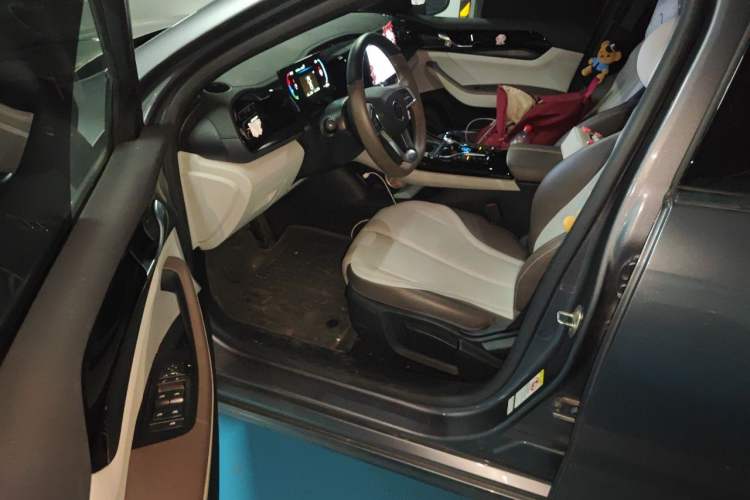 Used BYD Qin PLUS 2024 HONOR Edition DM-i 55KM Leading Model Driver Seat