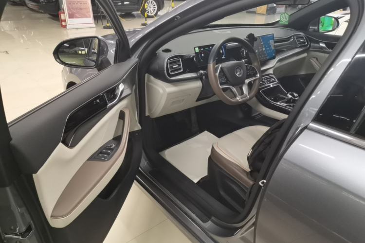 Used BYD Qin PLUS 2024 Honor Edition EV 510KM Leading Model Driver Seat