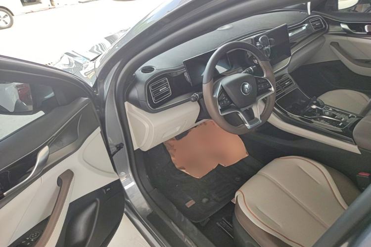 Used BYD Qin PLUS 2024 Honor Edition EV 420KM Leading Model Driver Seat