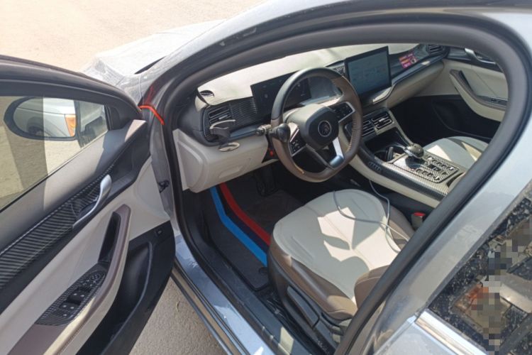 Used BYD Qin PLUS 2024 HONOR Edition DM-i 55KM Leading Model Driver Seat
