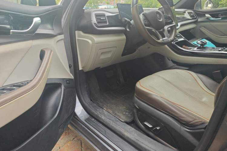 Used BYD Qin PLUS 2024 Honor Edition EV 420KM Beyond Model Driver Seat