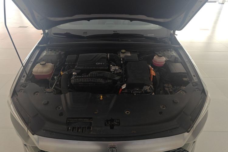 Used BYD Qin PLUS 2024 HONOR Edition DM-i 55KM Leading Model Engine Bay