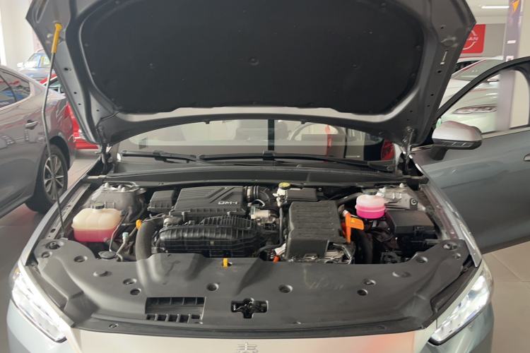 Used BYD Qin PLUS 2024 HONOR Edition DM-i 55KM Leading Model Engine Bay