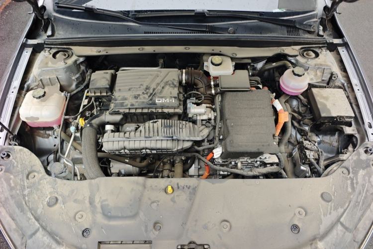 Used BYD Qin PLUS 2024 HONOR Edition DM-i 120KM Beyond Model Engine Bay