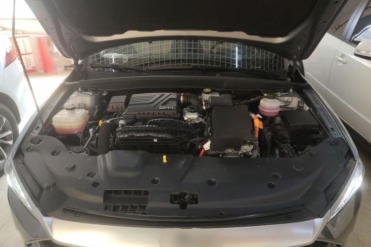 Used BYD Qin PLUS 2024 HONOR Edition DM-i 55KM Leading Model Engine Bay
