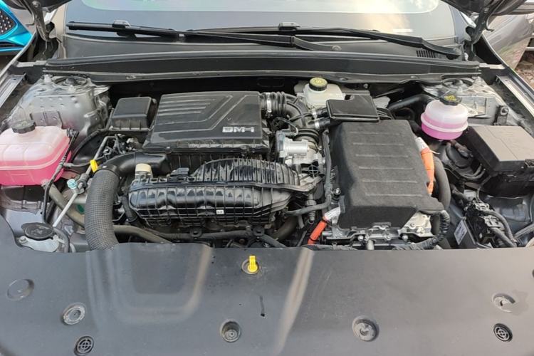 Used BYD Qin PLUS 2024 HONOR Edition DM-i 55KM Leading Model Engine Bay