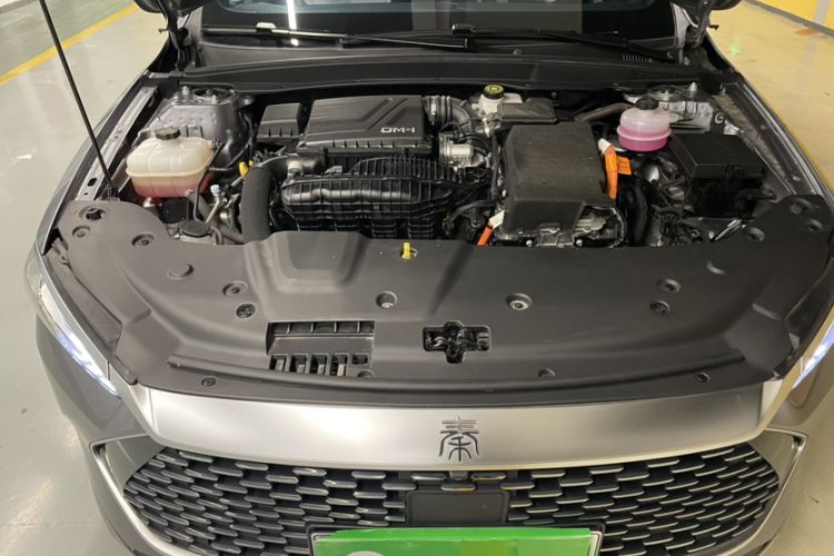 Used BYD Qin PLUS 2024 HONOR Edition DM-i 120KM Excellence Model Engine Bay