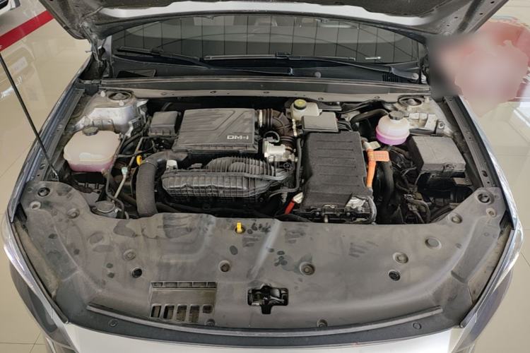 Used BYD Qin PLUS 2024 HONOR Edition DM-i 55KM Leading Model Engine Bay