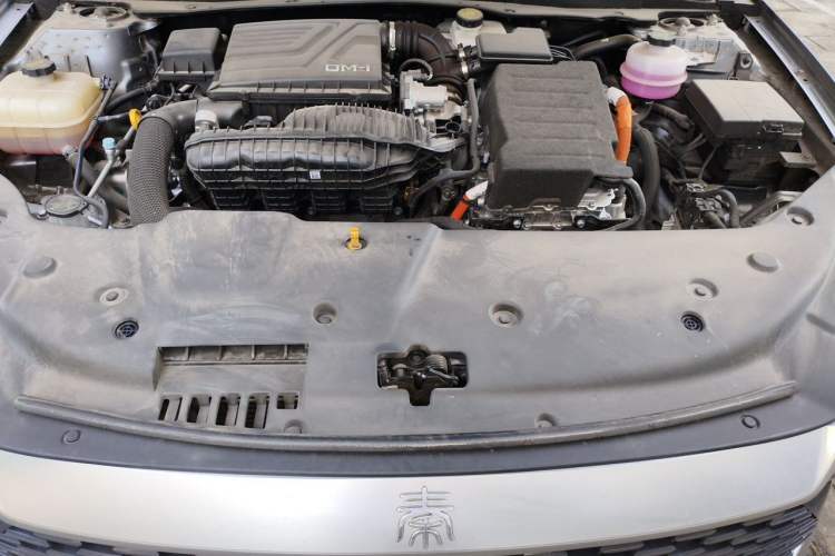 Used BYD Qin PLUS 2024 HONOR Edition DM-i 55KM Leading Model Engine Bay