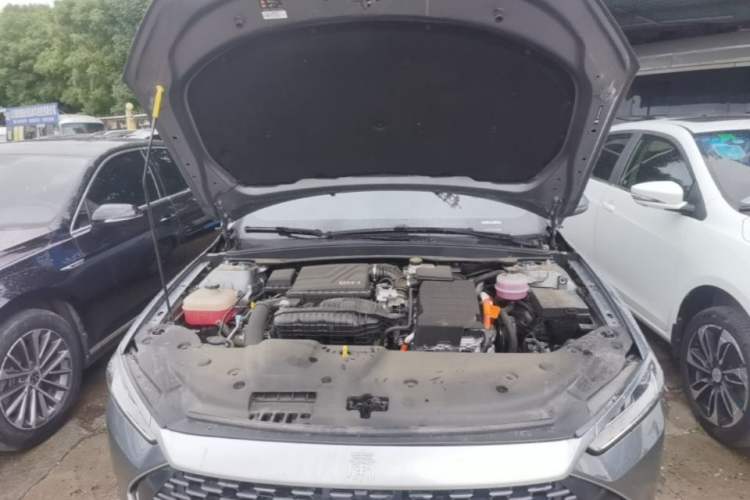 Used BYD Qin PLUS 2024 HONOR Edition DM-i 55KM Leading Model Engine Bay