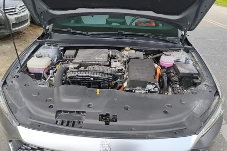 Used BYD Qin PLUS 2024 HONOR Edition DM-i 55KM Leading Model Engine Bay
