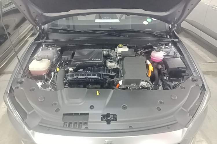 Used BYD Qin PLUS 2024 HONOR Edition DM-i 55KM Leading Model Engine Bay