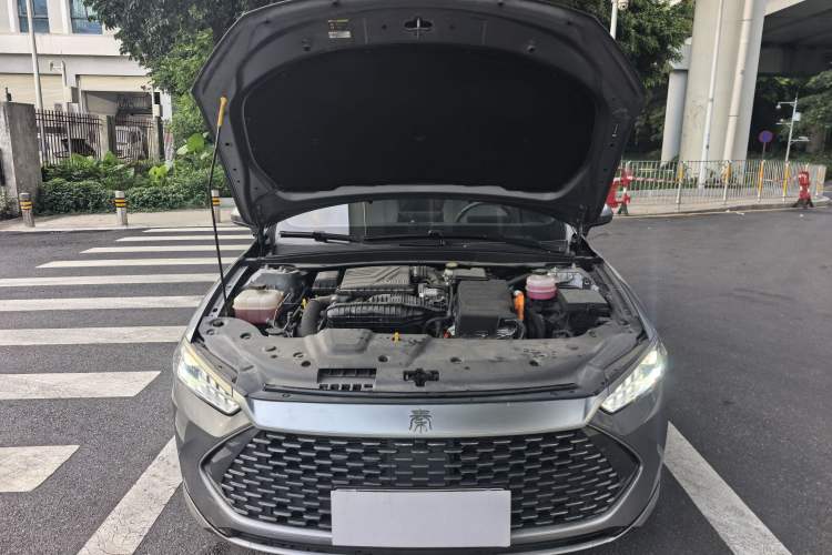 Used BYD Qin PLUS 2024 HONOR Edition DM-i 55KM Leading Model Engine Bay