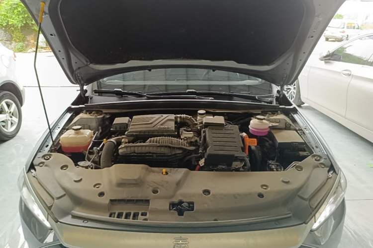 Used BYD Qin PLUS 2024 HONOR Edition DM-i 55KM Leading Model Engine Bay