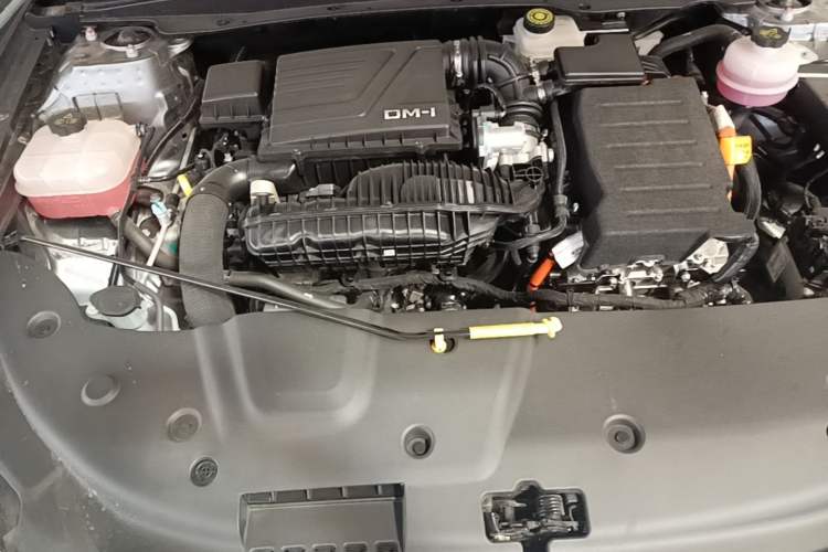Used BYD Qin PLUS 2024 HONOR Edition DM-i 55KM Leading Model Engine Bay