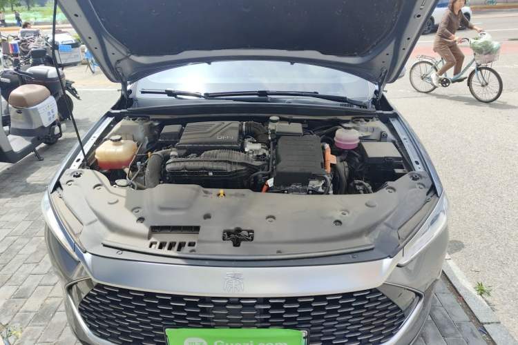 Used BYD Qin PLUS 2024 HONOR Edition DM-i 55KM Leading Model Engine Bay
