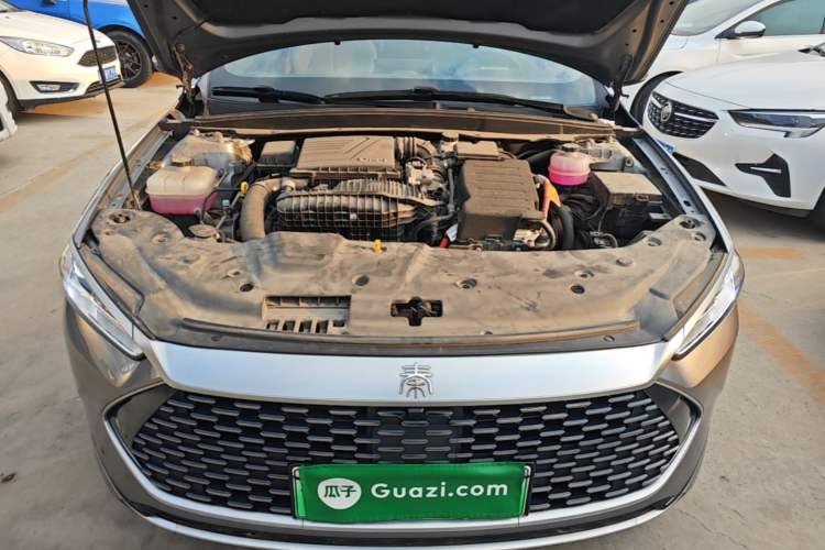 Used BYD Qin PLUS 2024 HONOR Edition DM-i 55KM Leading Model Engine Bay