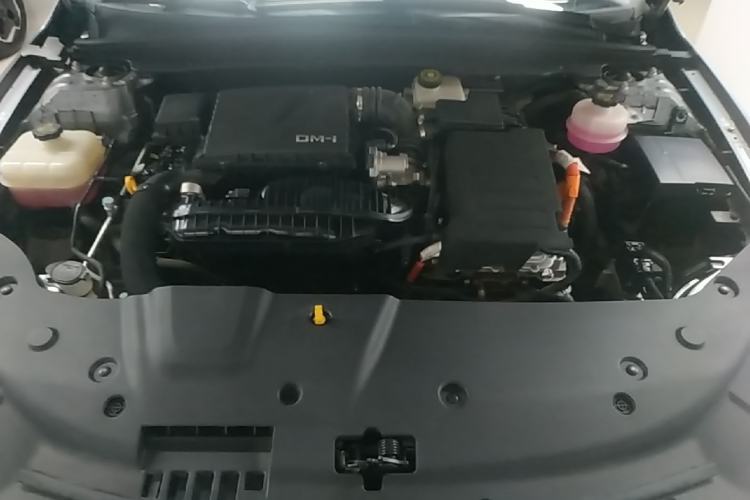 Used BYD Qin PLUS 2024 HONOR Edition DM-i 55KM Leading Model Engine Bay