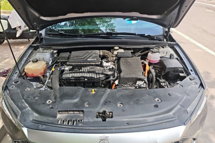 Used BYD Qin PLUS 2024 HONOR Edition DM-i 55KM Leading Model Engine Bay