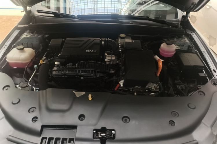 Used BYD Qin PLUS 2024 HONOR Edition DM-i 55KM Leading Model Engine Bay