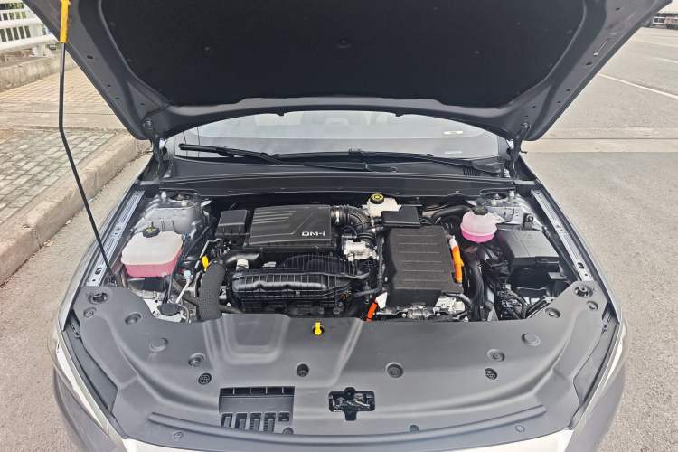 Used BYD Qin PLUS 2024 HONOR Edition DM-i 55KM Leading Model Engine Bay