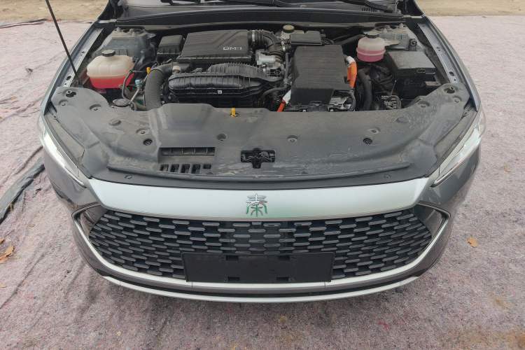 Used BYD Qin PLUS 2024 HONOR Edition DM-i 55KM Leading Model Engine Bay