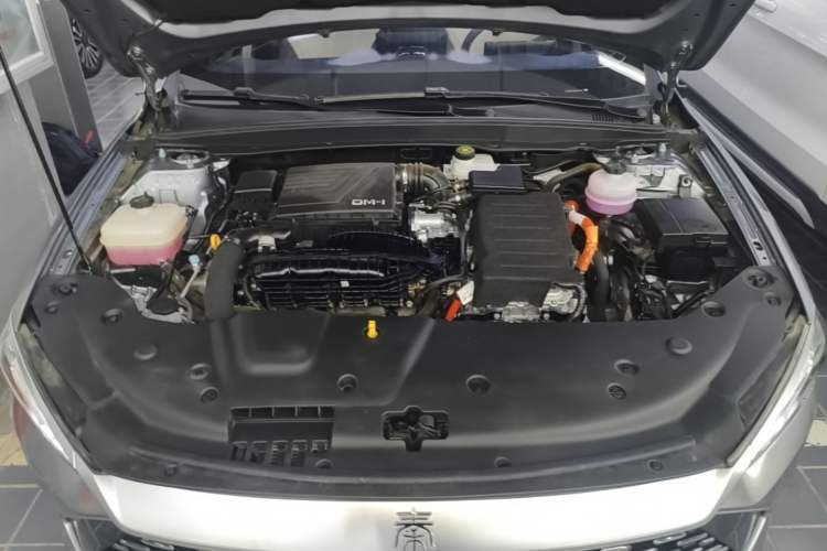 Used BYD Qin PLUS 2024 HONOR Edition DM-i 55KM Leading Model Engine Bay